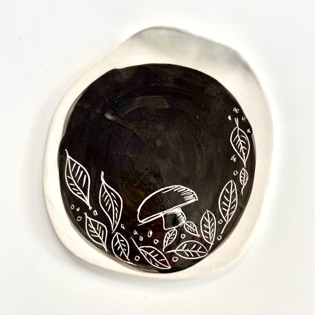 Σεμινάριο κεραμικής – Φτιάχνω πιατέλα sgraffito 13/6/23